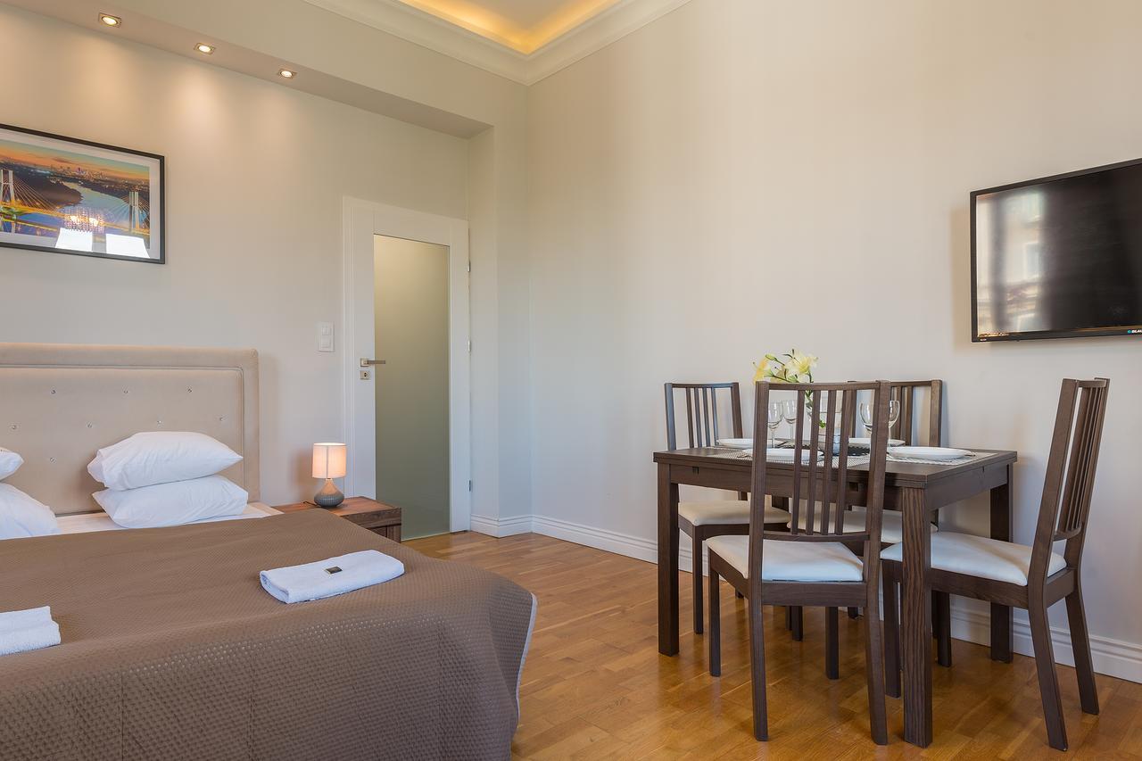 Andersa Apartments Варшава Екстериор снимка